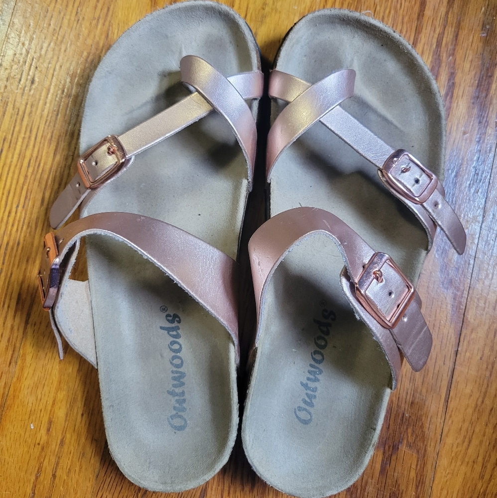 Outdoors sandals